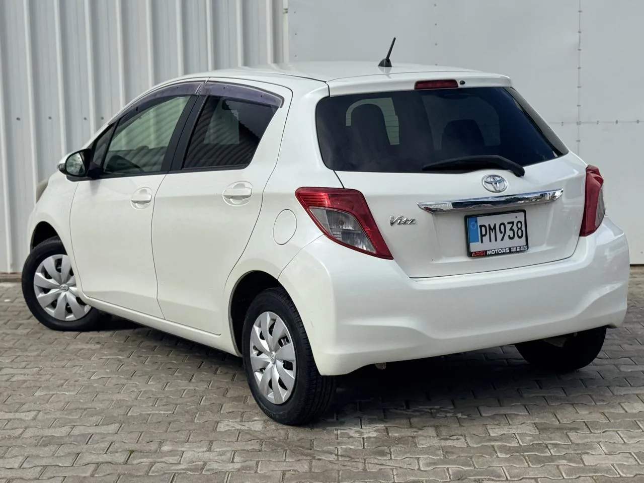 2013 Toyota Vitz 1.3 Kıbrıs | KKTC İkinci El Satılık Araba - Thumbnail 4