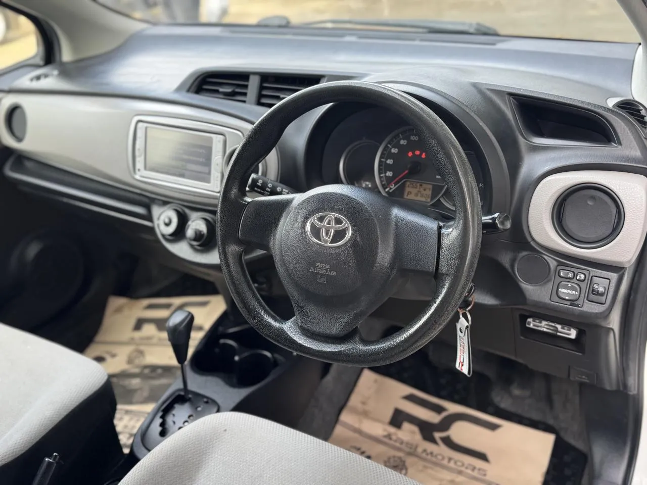 2013 Toyota Vitz 1.3 Kıbrıs | KKTC İkinci El Satılık Araba - Thumbnail 5