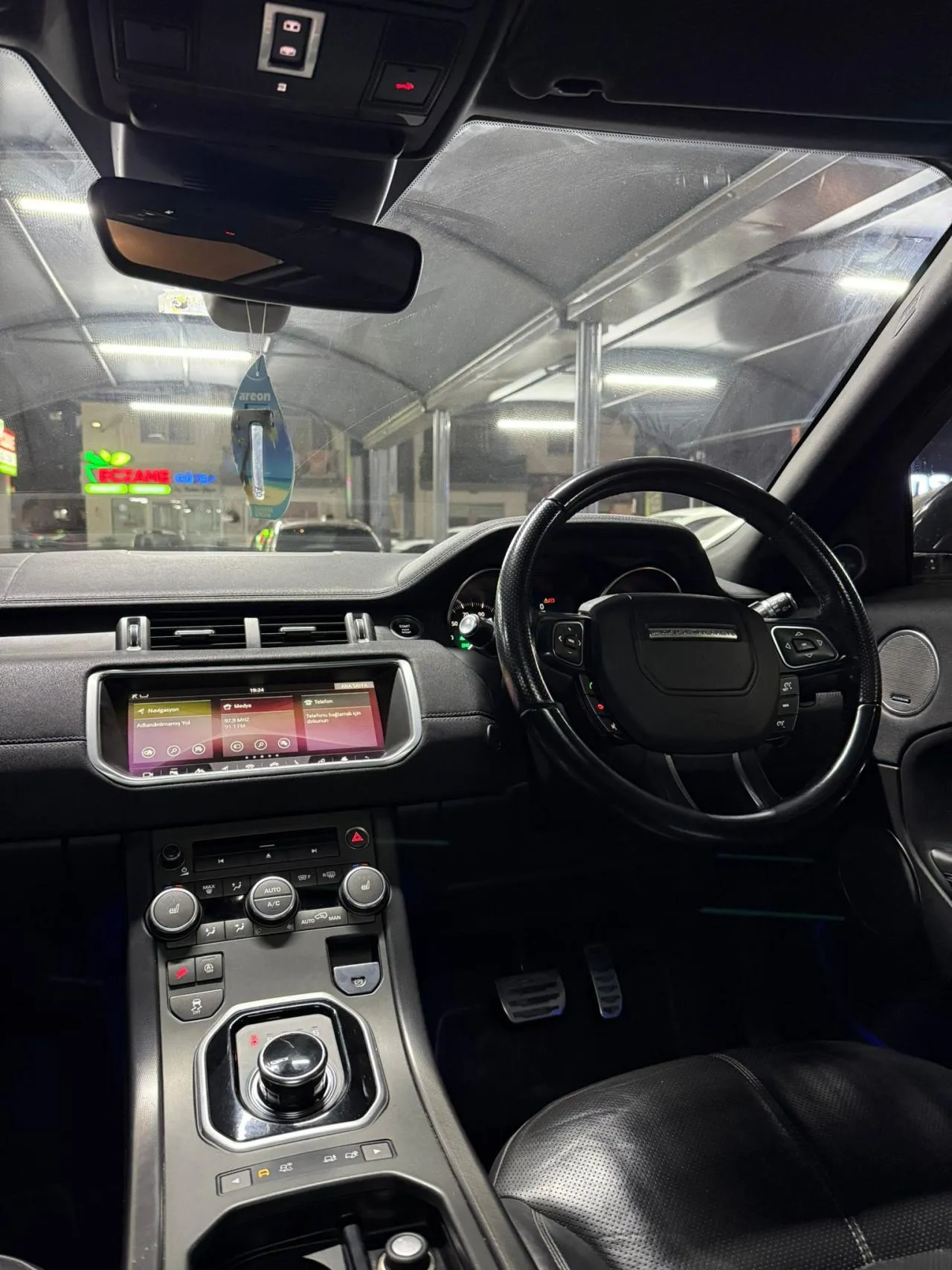 2019 Land Rover Range Rover Evoque 2.0 TD4 Kıbrıs | KKTC İkinci El Satılık Araba - Thumbnail 4