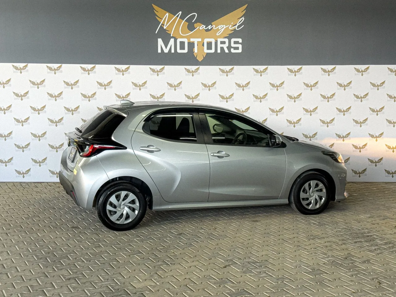 2023 Toyota Yaris 1.5 Kıbrıs | KKTC İkinci El Satılık Araba - Thumbnail 2