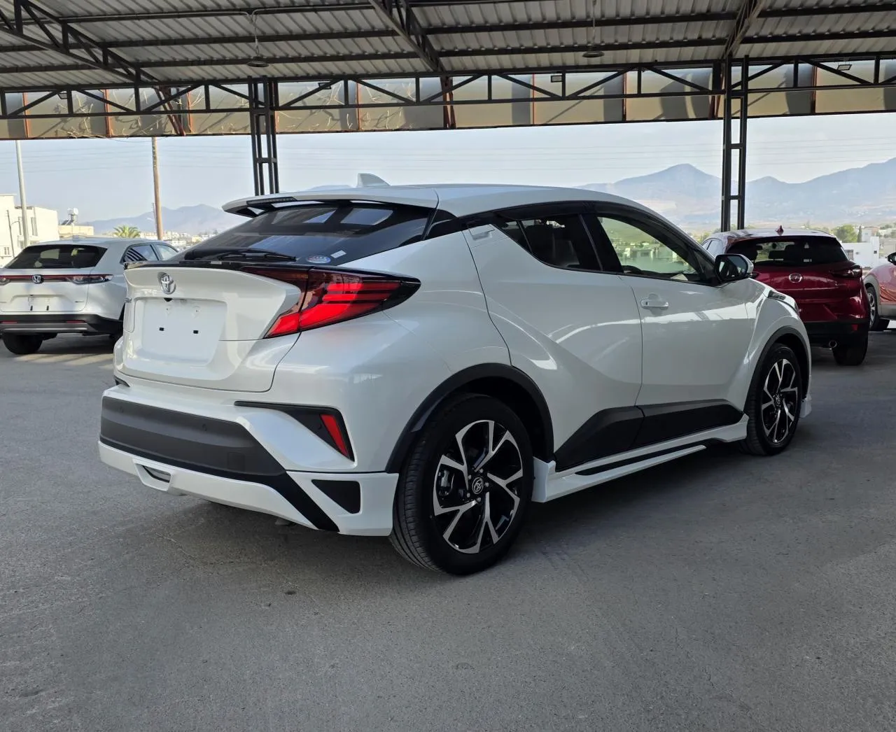 2021 Toyota C-HR 1.8 Hybrid Kıbrıs | KKTC İkinci El Satılık Araba - Thumbnail 4