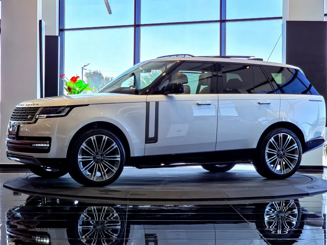 2024 Land Rover Range Rover 3.0 D300 Kıbrıs | KKTC İkinci El Satılık Araba - Thumbnail 3