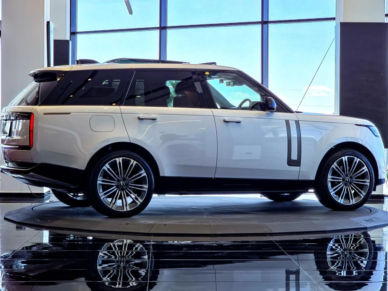 2024 Land Rover Range Rover 3.0 D300 Kıbrıs | KKTC İkinci El Satılık Araba - Thumbnail 6