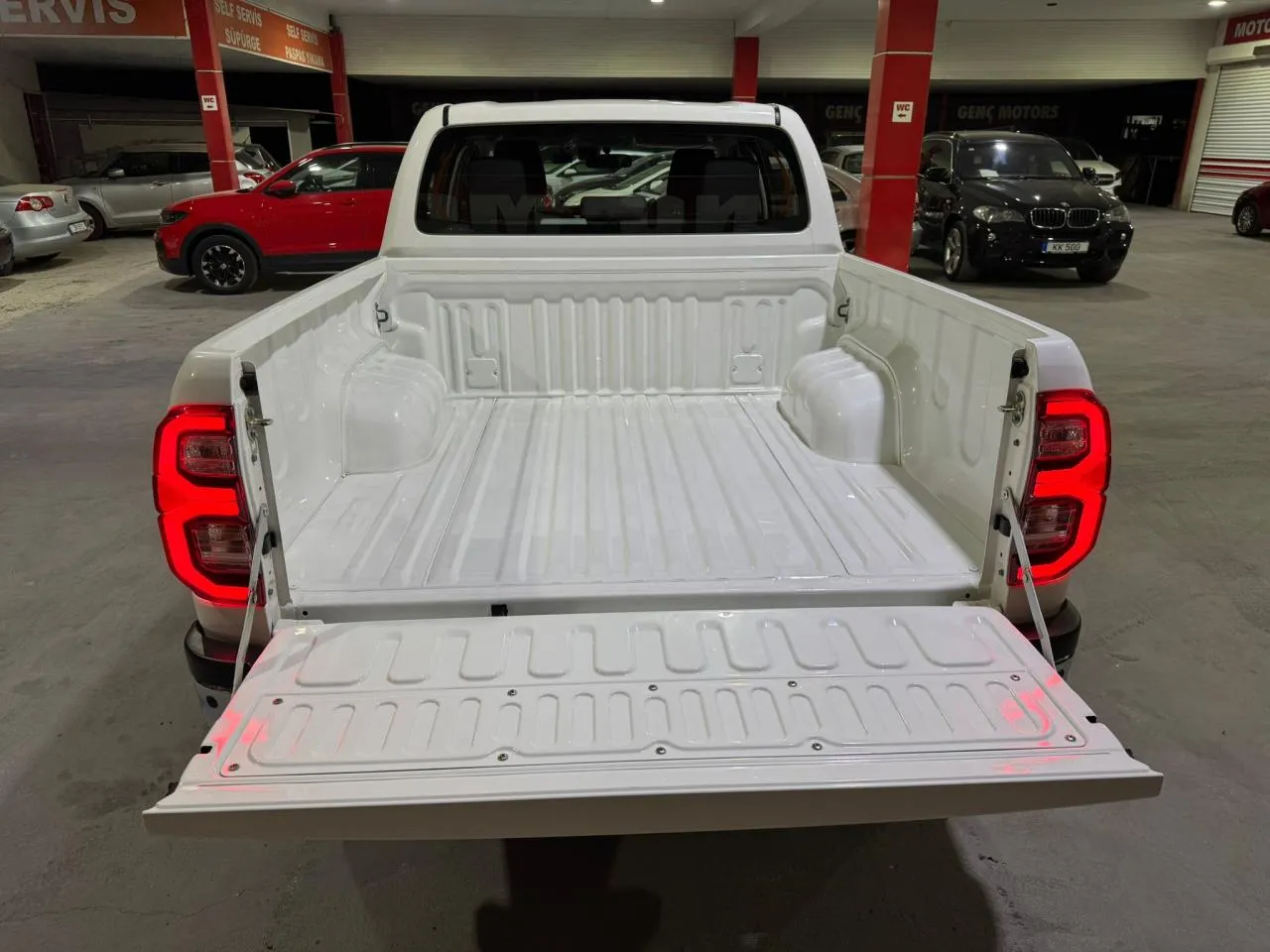 2023 Toyota Hilux 2.4 D Kıbrıs | KKTC İkinci El Satılık Araba - Thumbnail 3