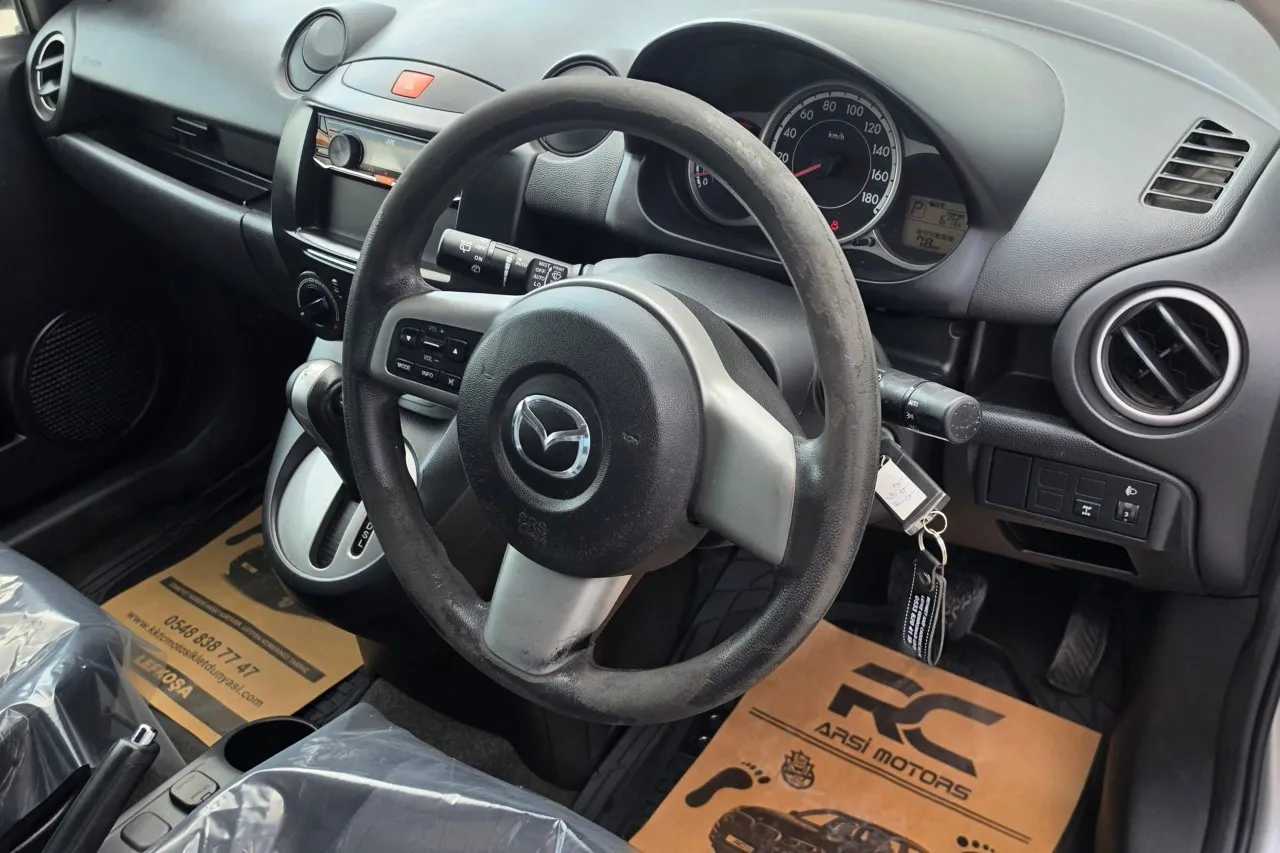2013 Mazda Demio 1.3 16V Kıbrıs | KKTC İkinci El Satılık Araba - Thumbnail 2