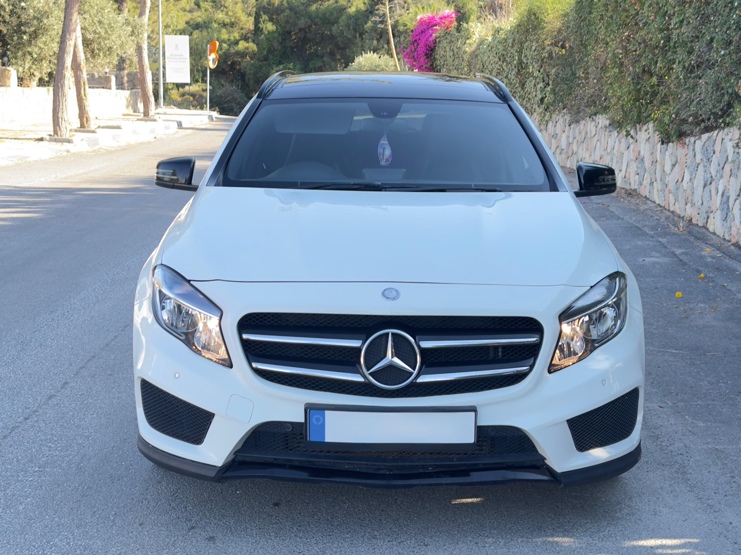 2014 Mercedes-Benz GLA 200 - Thumbnail 2