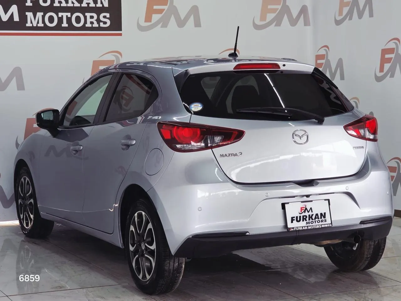 2021 Mazda 2 1.5 Kıbrıs | KKTC İkinci El Satılık Araba - Thumbnail 4