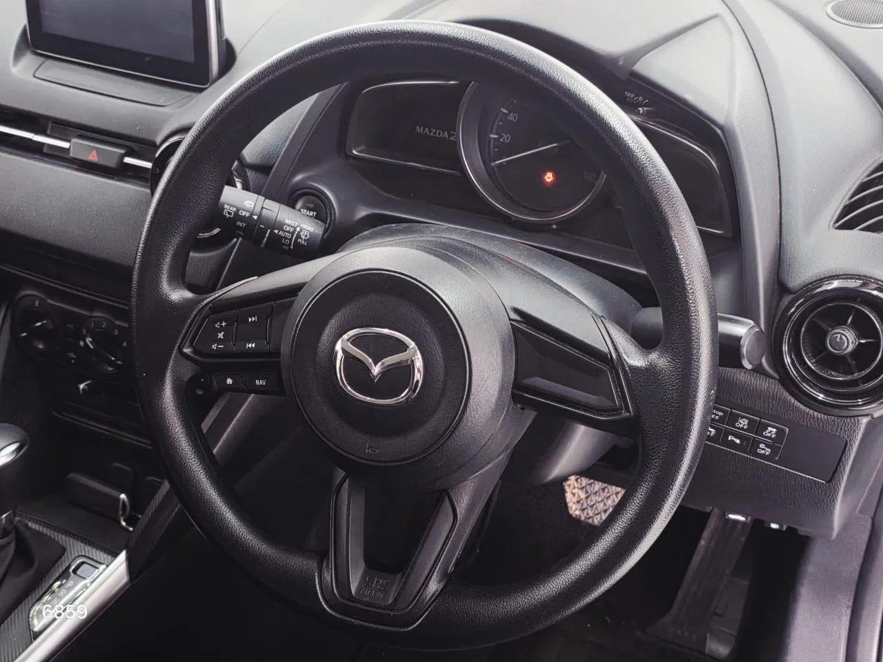 2021 Mazda 2 1.5 Kıbrıs | KKTC İkinci El Satılık Araba - Thumbnail 5
