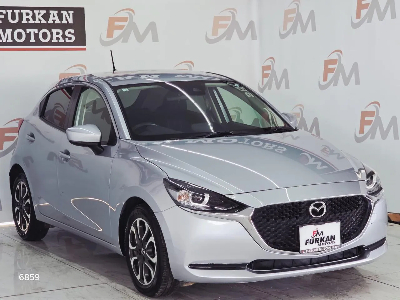 2021 Mazda 2 1.5 Kıbrıs | KKTC İkinci El Satılık Araba - Thumbnail 8