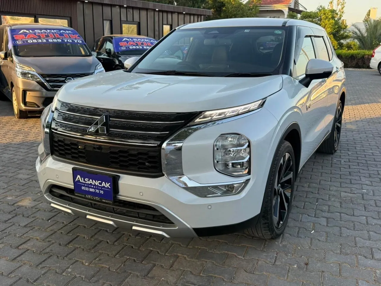 2022 Mitsubishi Outlander 2.4 Kıbrıs | KKTC İkinci El Satılık Araba - Thumbnail 2