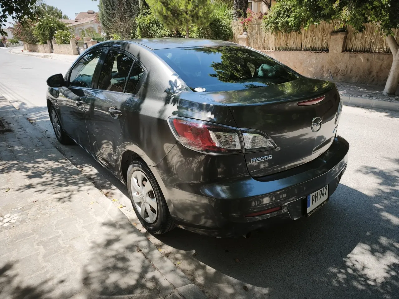 2013 Mazda Axela 1.5 Kıbrıs | KKTC İkinci El Satılık Araba - Thumbnail 4