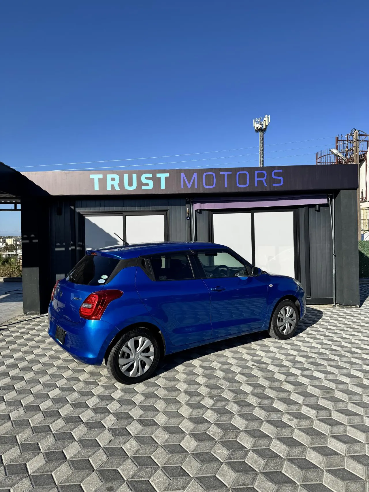 2019 Suzuki Swift 1.2 Kıbrıs | KKTC İkinci El Satılık Araba - Thumbnail 3