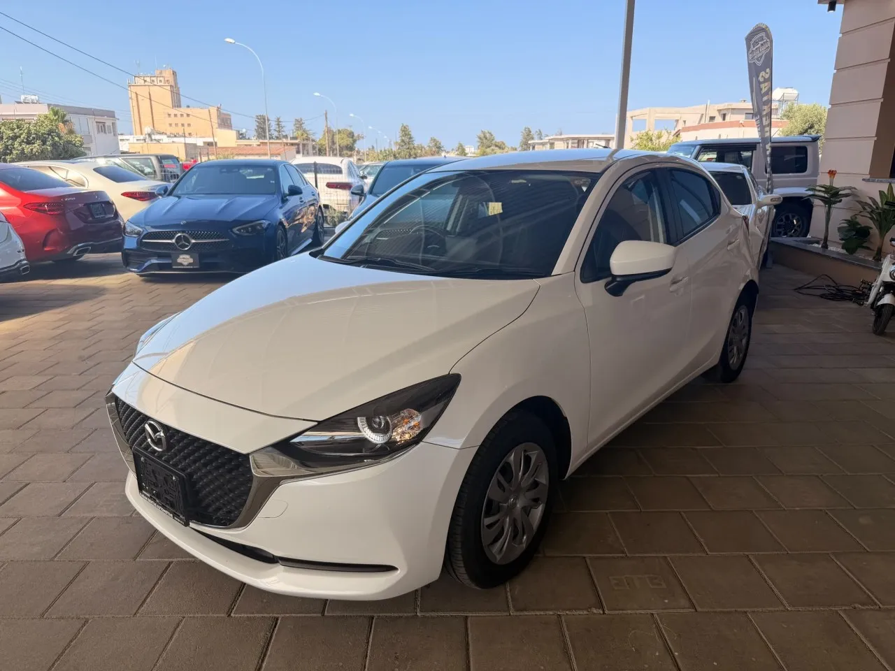 2023 Mazda 2 1.5 Sky-G Kıbrıs | KKTC İkinci El Satılık Araba - Thumbnail 3