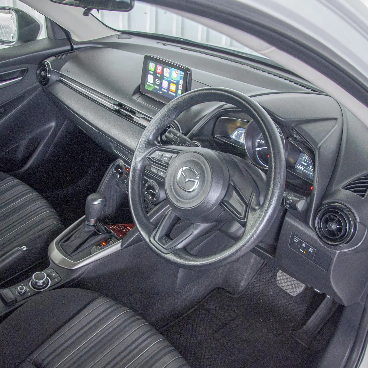 2020 Mazda 2 1.5 Skyactiv-D Kıbrıs | KKTC İkinci El Satılık Araba - Thumbnail 8