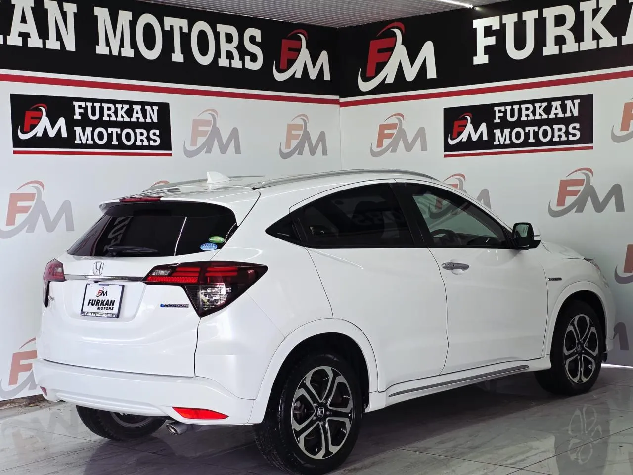 2021 Honda Vezel 1.5 i-VTEC Hybrid Automatic Kıbrıs | KKTC İkinci El Satılık Araba - Thumbnail 8