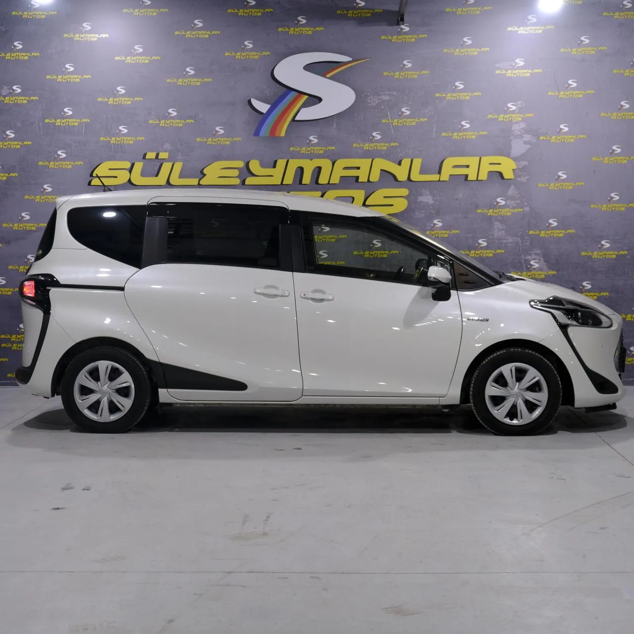 2020 Toyota Sienta 1.5 Hybrid CVT Kıbrıs | KKTC İkinci El Satılık Araba - Thumbnail 3