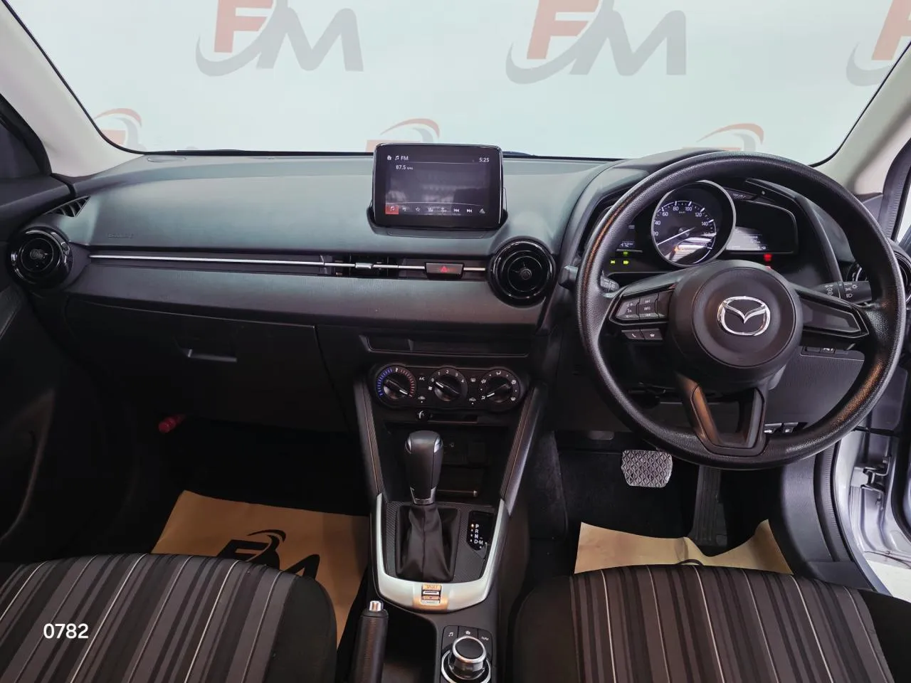 2021 Mazda 2 1.5 Kıbrıs | KKTC İkinci El Satılık Araba - Thumbnail 3