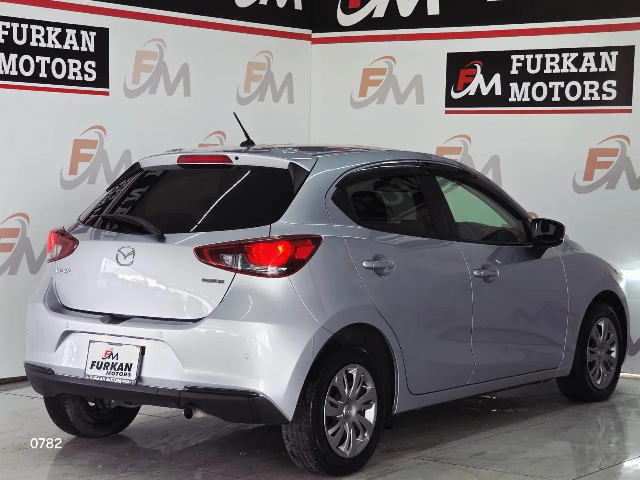 2021 Mazda 2 1.5 Kıbrıs | KKTC İkinci El Satılık Araba - Thumbnail 6