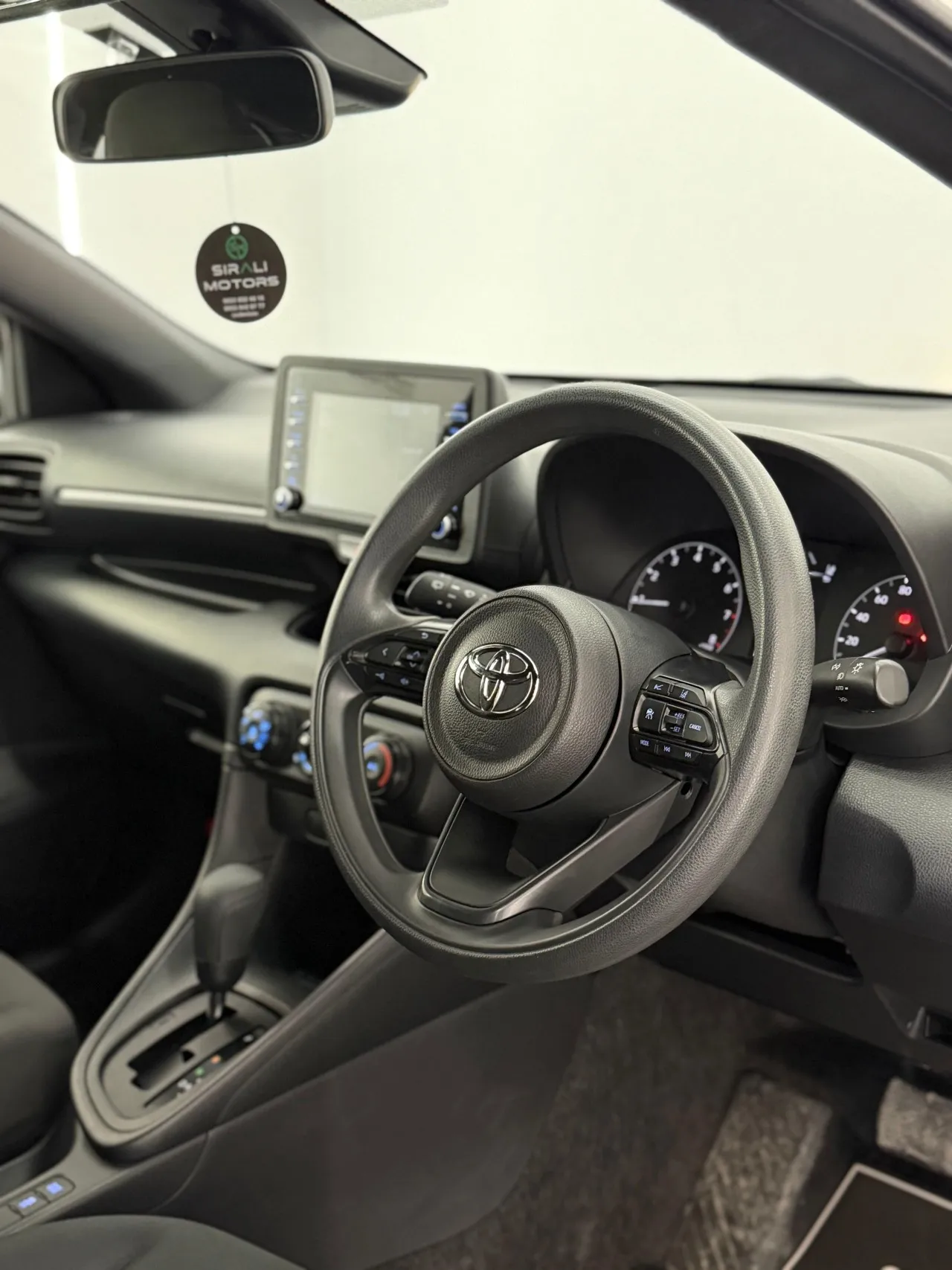 2024 Toyota Yaris 1.5 Kıbrıs | KKTC İkinci El Satılık Araba - Thumbnail 5
