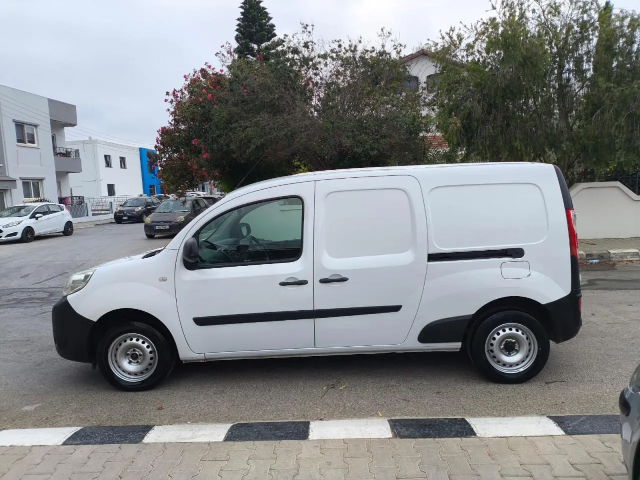 2015 Renault Kangoo Maxi  Kıbrıs | KKTC İkinci El Satılık Araba - Thumbnail 6