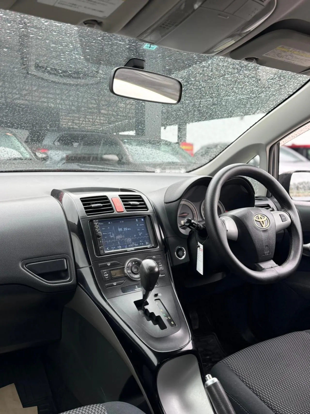 2010 Toyota Auris 1.5 Kıbrıs | KKTC İkinci El Satılık Araba - Thumbnail 7