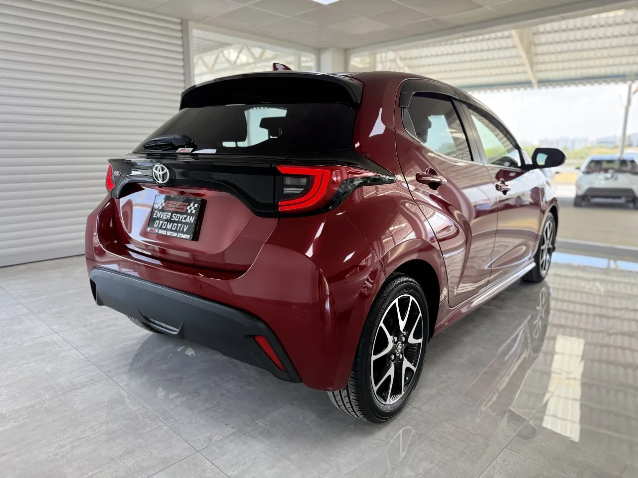 2022 Toyota Yaris 1.5 Kıbrıs | KKTC İkinci El Satılık Araba - Thumbnail 5