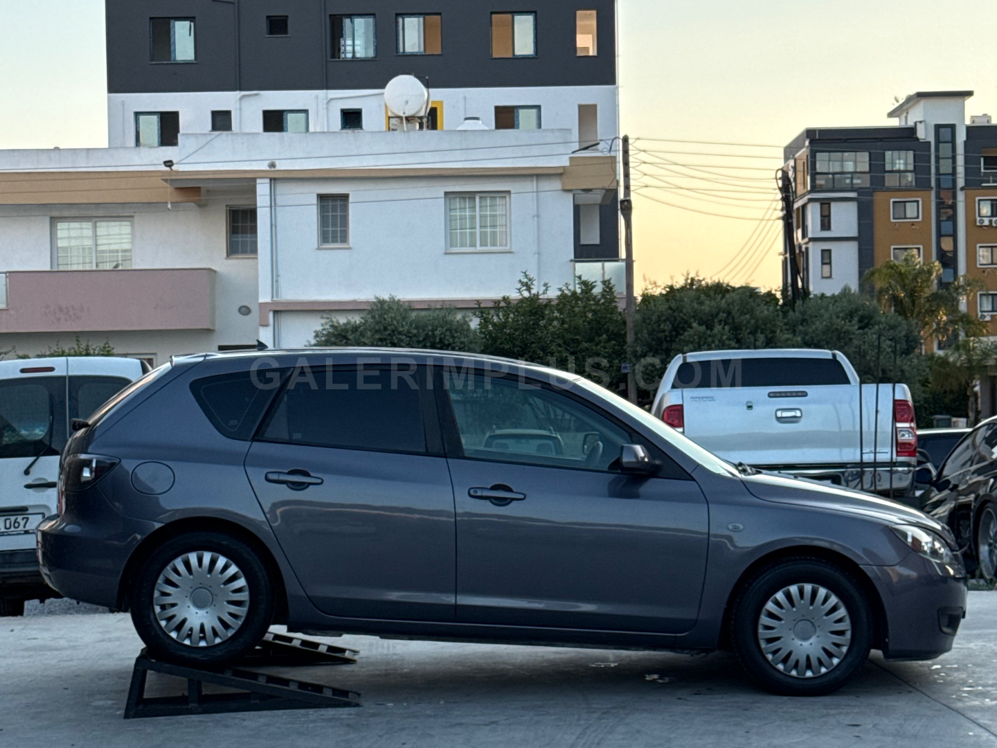 2007 Mazda Axela 1.5 Kıbrıs | KKTC İkinci El Satılık Araba - Thumbnail 4