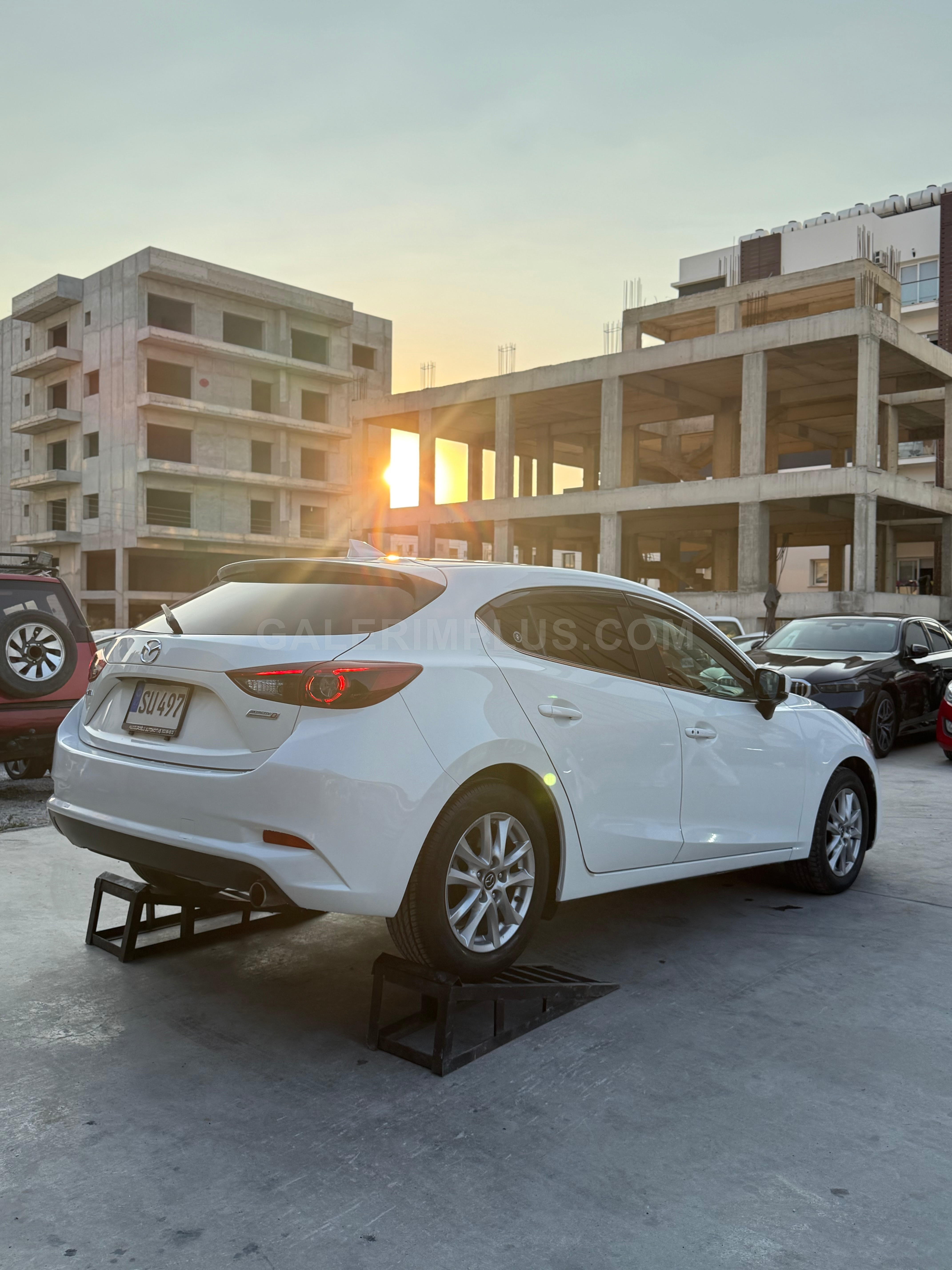 2017 Mazda Axela 1.5 Kıbrıs | KKTC İkinci El Satılık Araba - Thumbnail 5