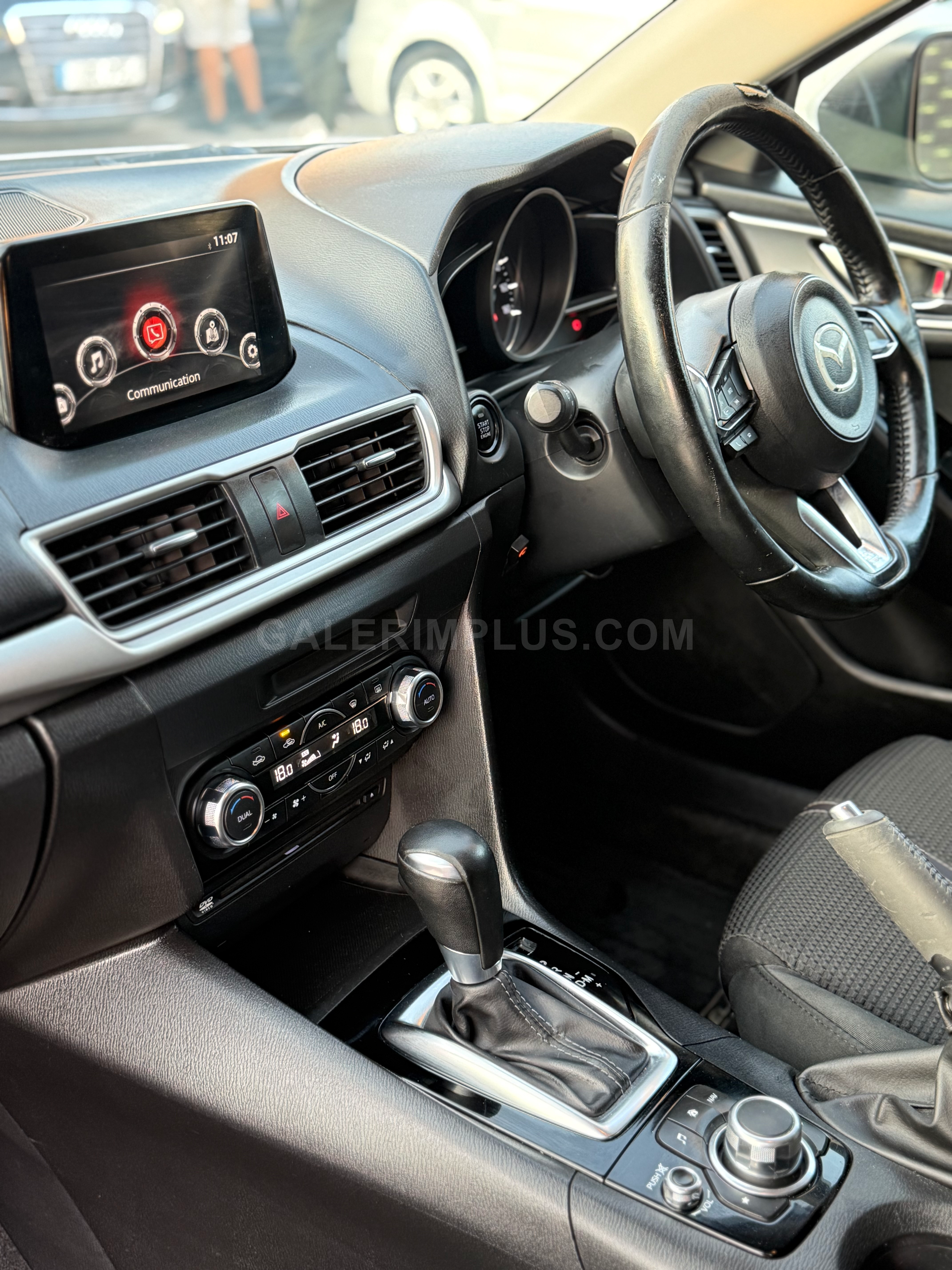 2017 Mazda Axela 1.5 Kıbrıs | KKTC İkinci El Satılık Araba - Thumbnail 8
