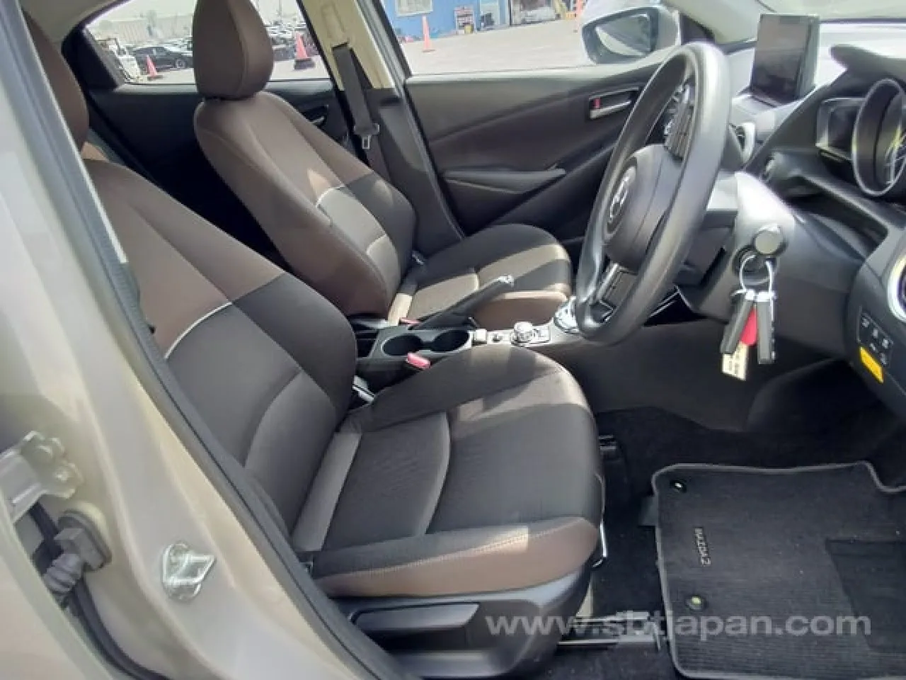 2023 Mazda 2 1.5 Sky-G Kıbrıs | KKTC İkinci El Satılık Araba - Thumbnail 2