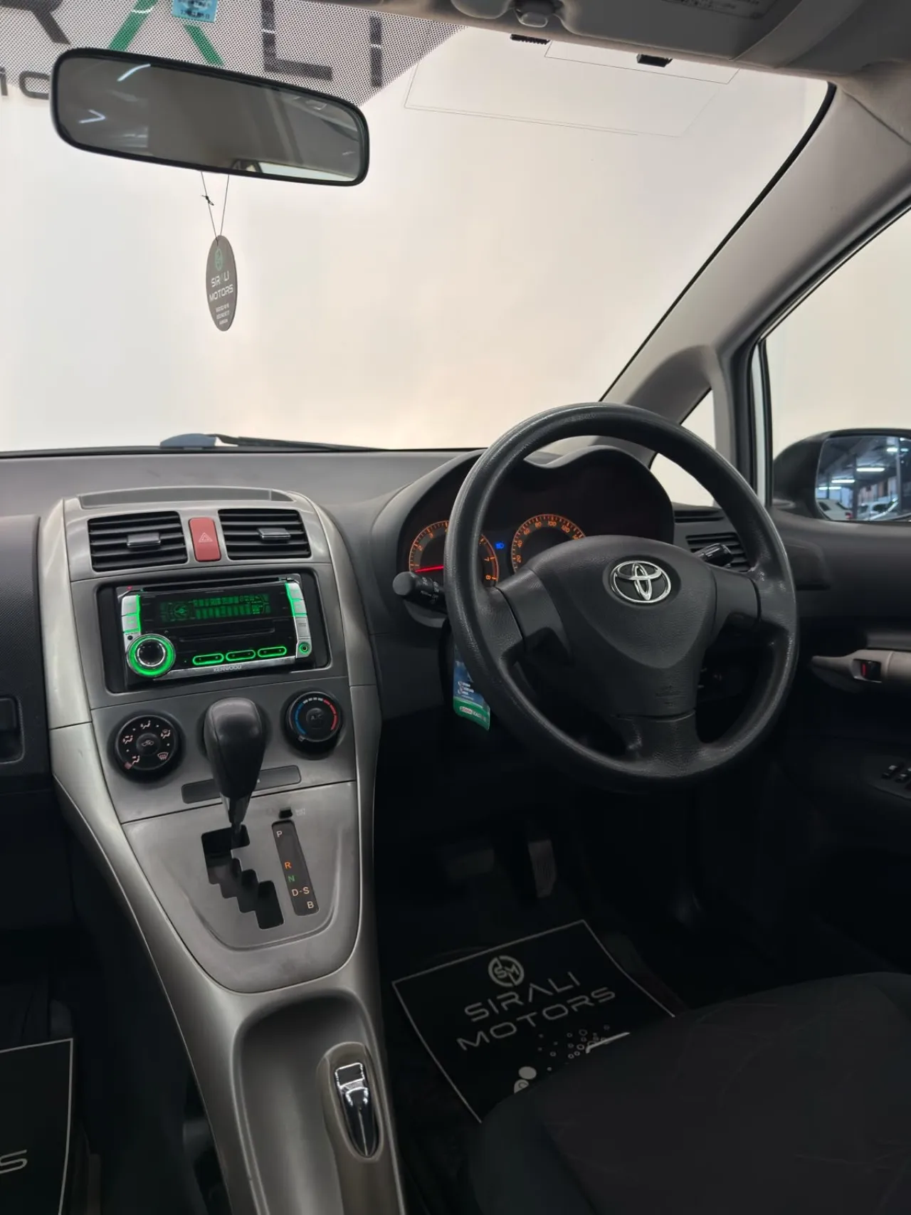 2007 Toyota Auris 1.5 Kıbrıs | KKTC İkinci El Satılık Araba - Thumbnail 3
