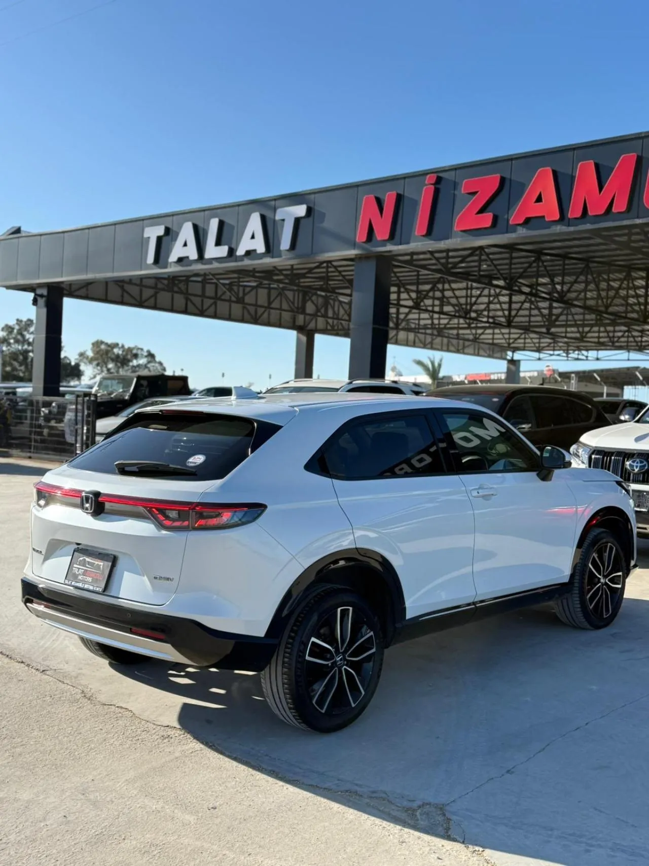 2023 Honda Vezel 1.5 i-VTEC Hybrid Automatic Kıbrıs | KKTC İkinci El Satılık Araba - Thumbnail 6