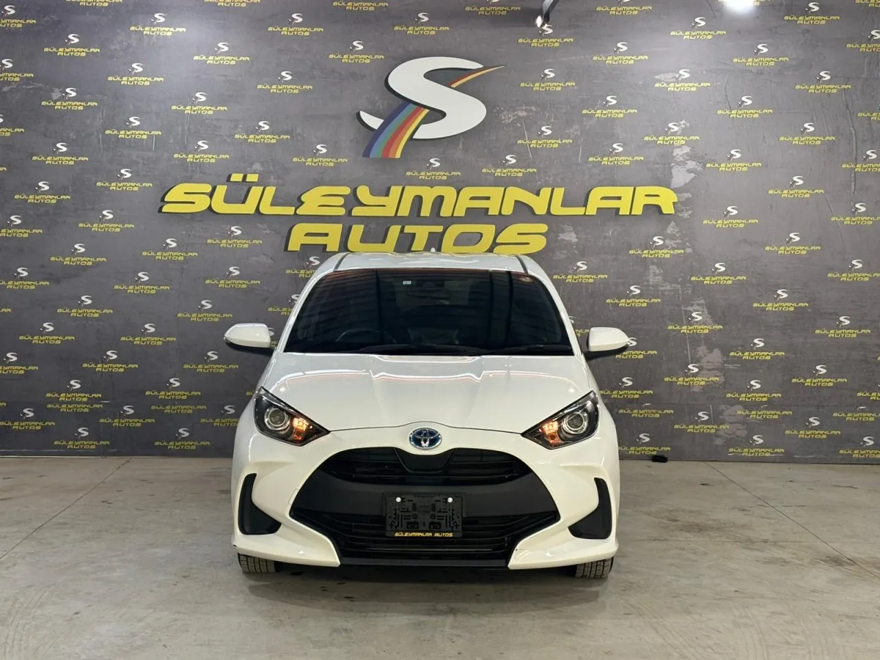 2023 Toyota Yaris 1.5 Hybrid Kıbrıs | KKTC İkinci El Satılık Araba - Thumbnail 3