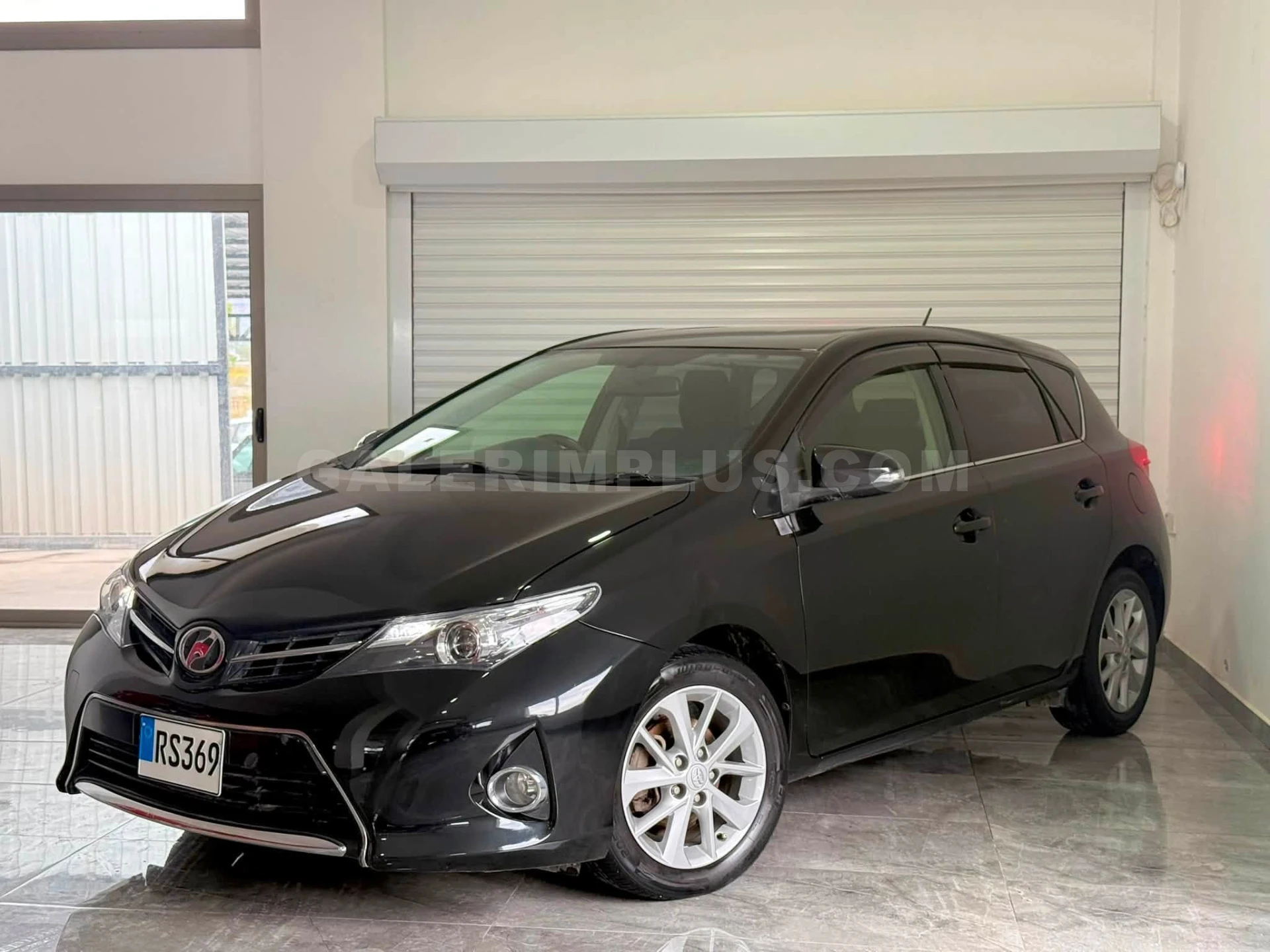 2013 Toyota Auris 1.5 Kıbrıs | KKTC İkinci El Satılık Araba - Fotoğraf 1