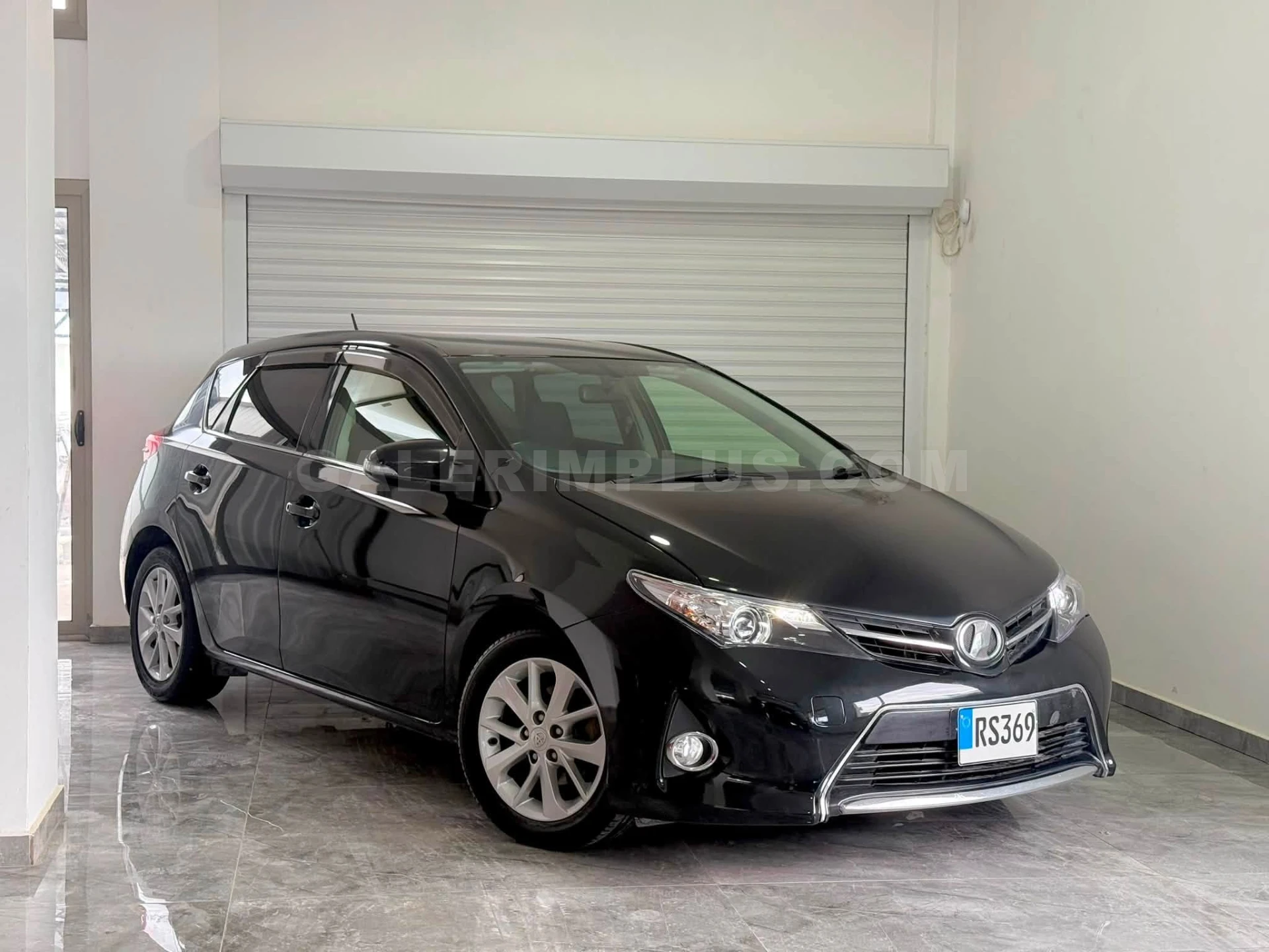 2013 Toyota Auris 1.5 Kıbrıs | KKTC İkinci El Satılık Araba - Thumbnail 3