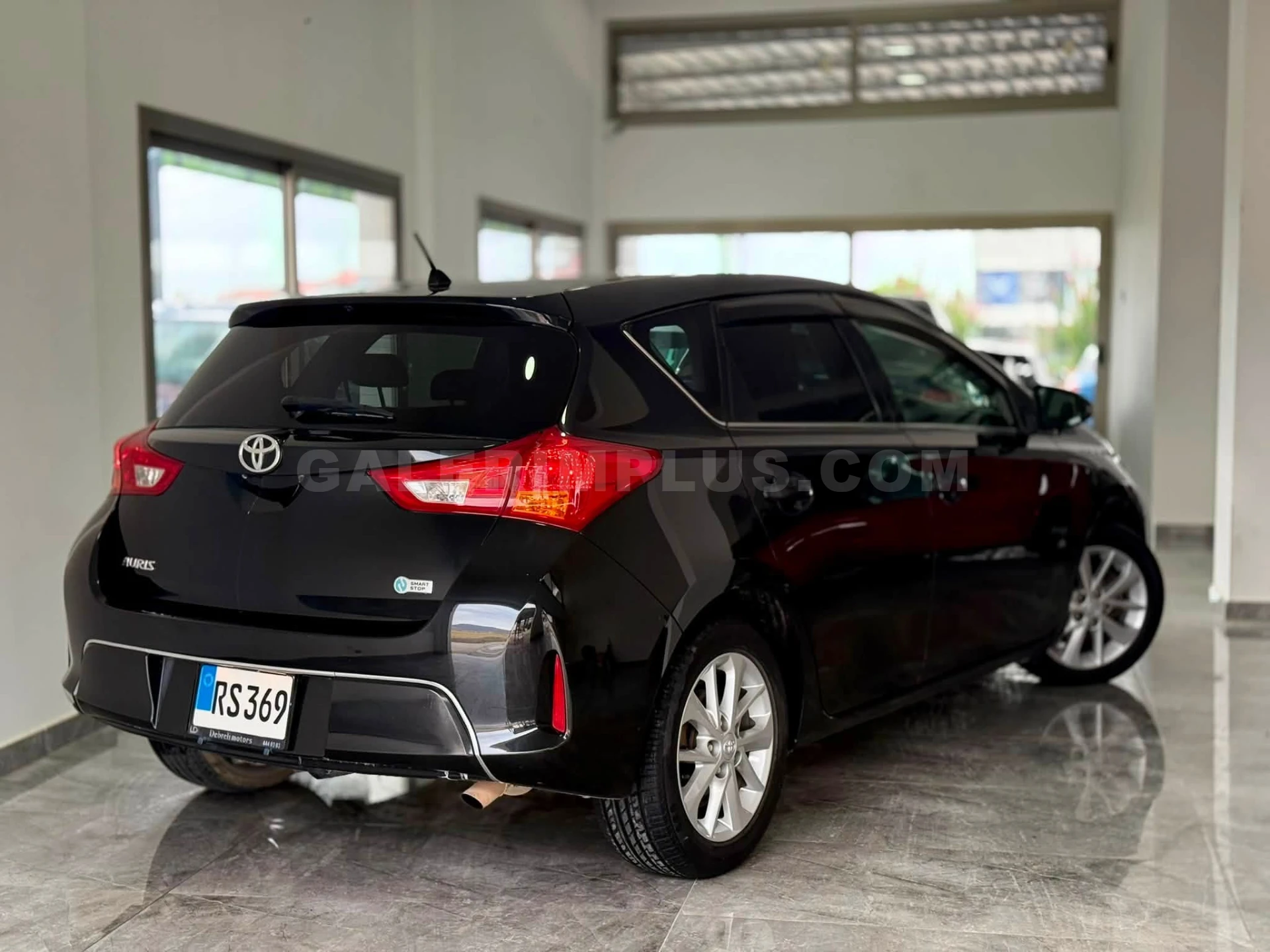 2013 Toyota Auris 1.5 Kıbrıs | KKTC İkinci El Satılık Araba - Thumbnail 4