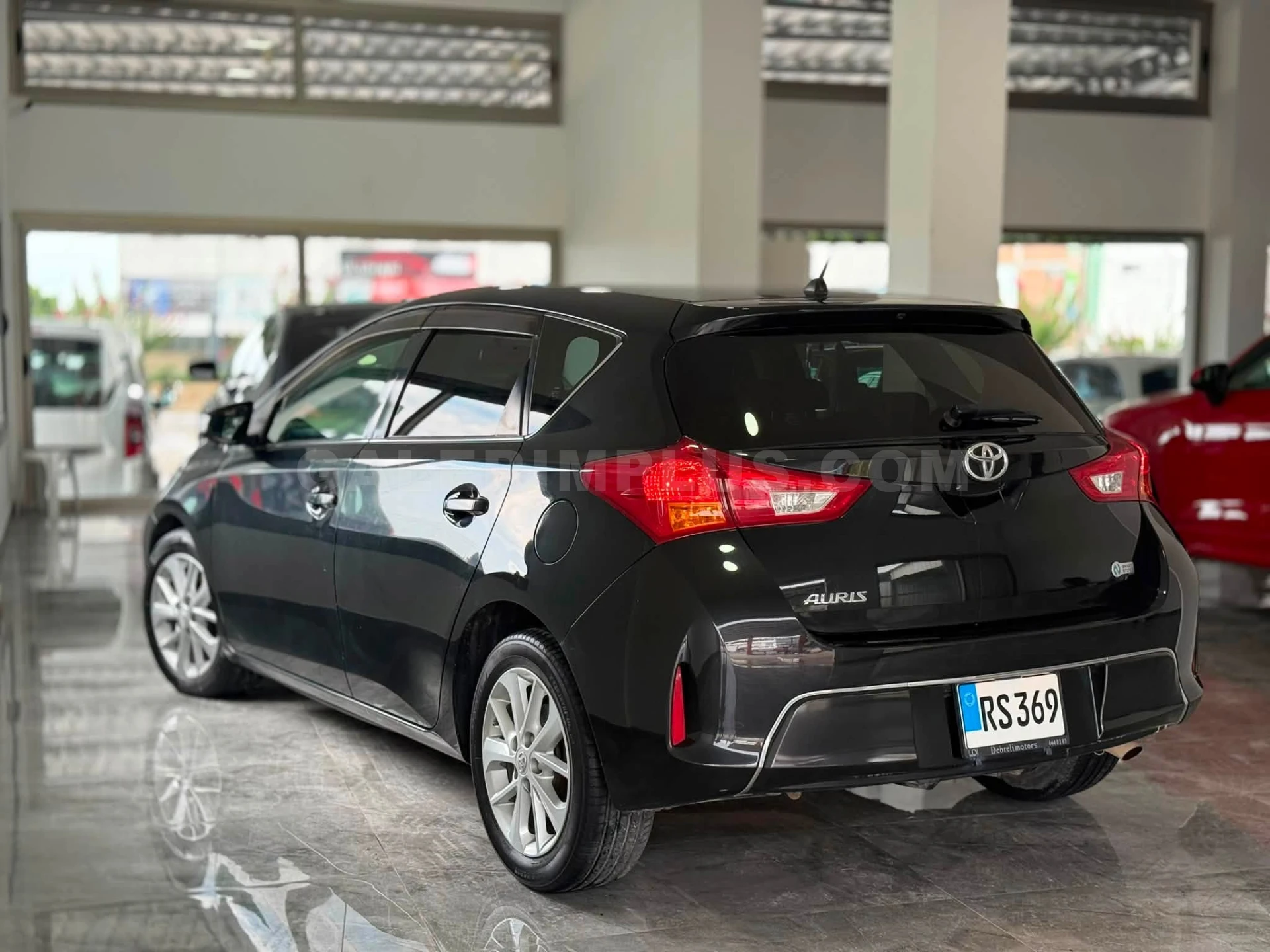 2013 Toyota Auris 1.5 Kıbrıs | KKTC İkinci El Satılık Araba - Thumbnail 5