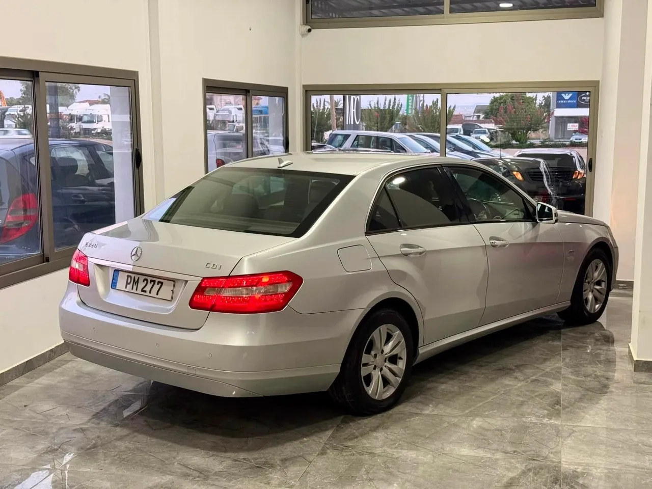 2010 Mercedes-Benz E Serisi E 220 d Kıbrıs | KKTC İkinci El Satılık Araba - Thumbnail 6