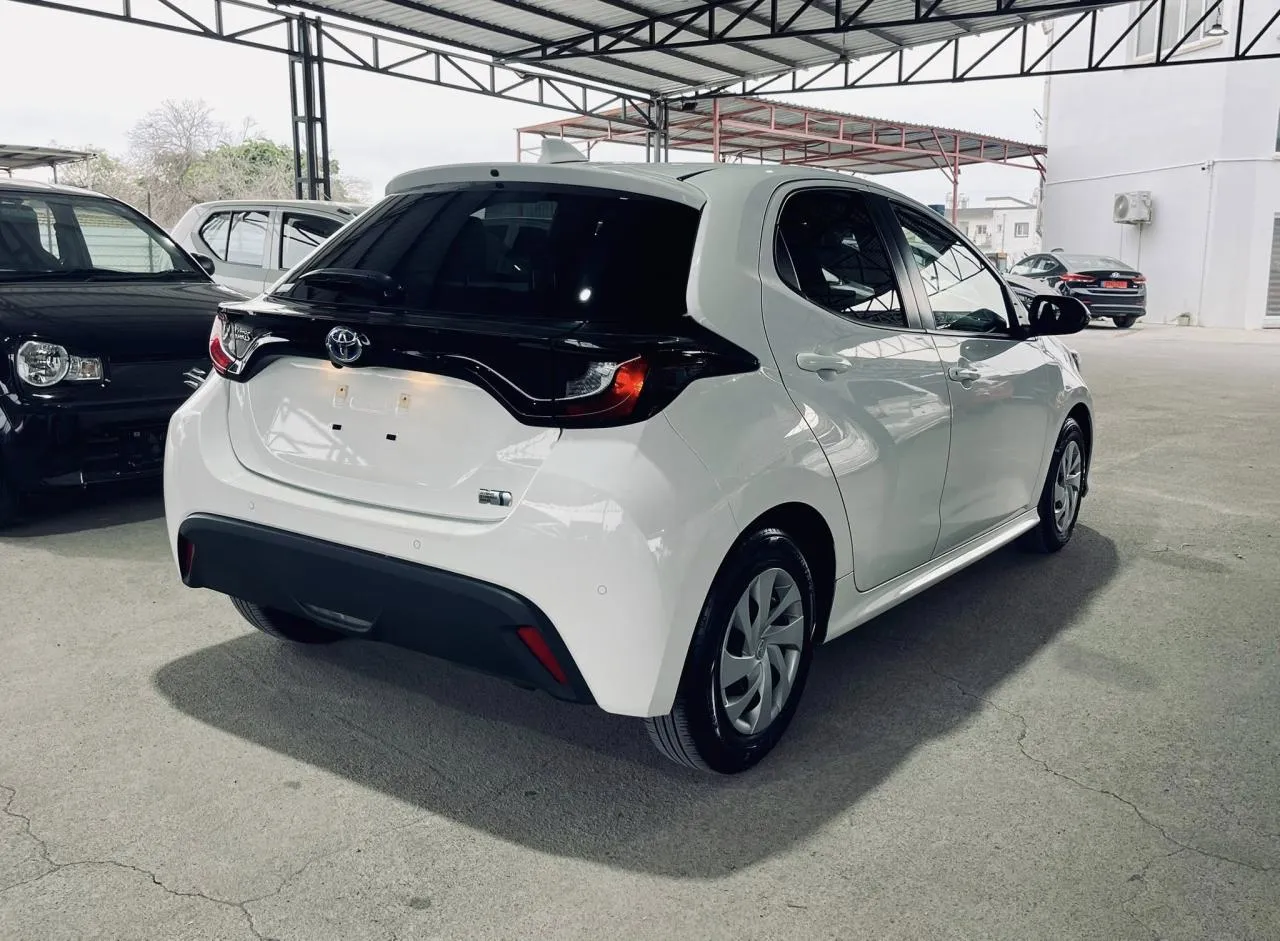 2020 Toyota Yaris 1.5 Kıbrıs | KKTC İkinci El Satılık Araba - Thumbnail 5