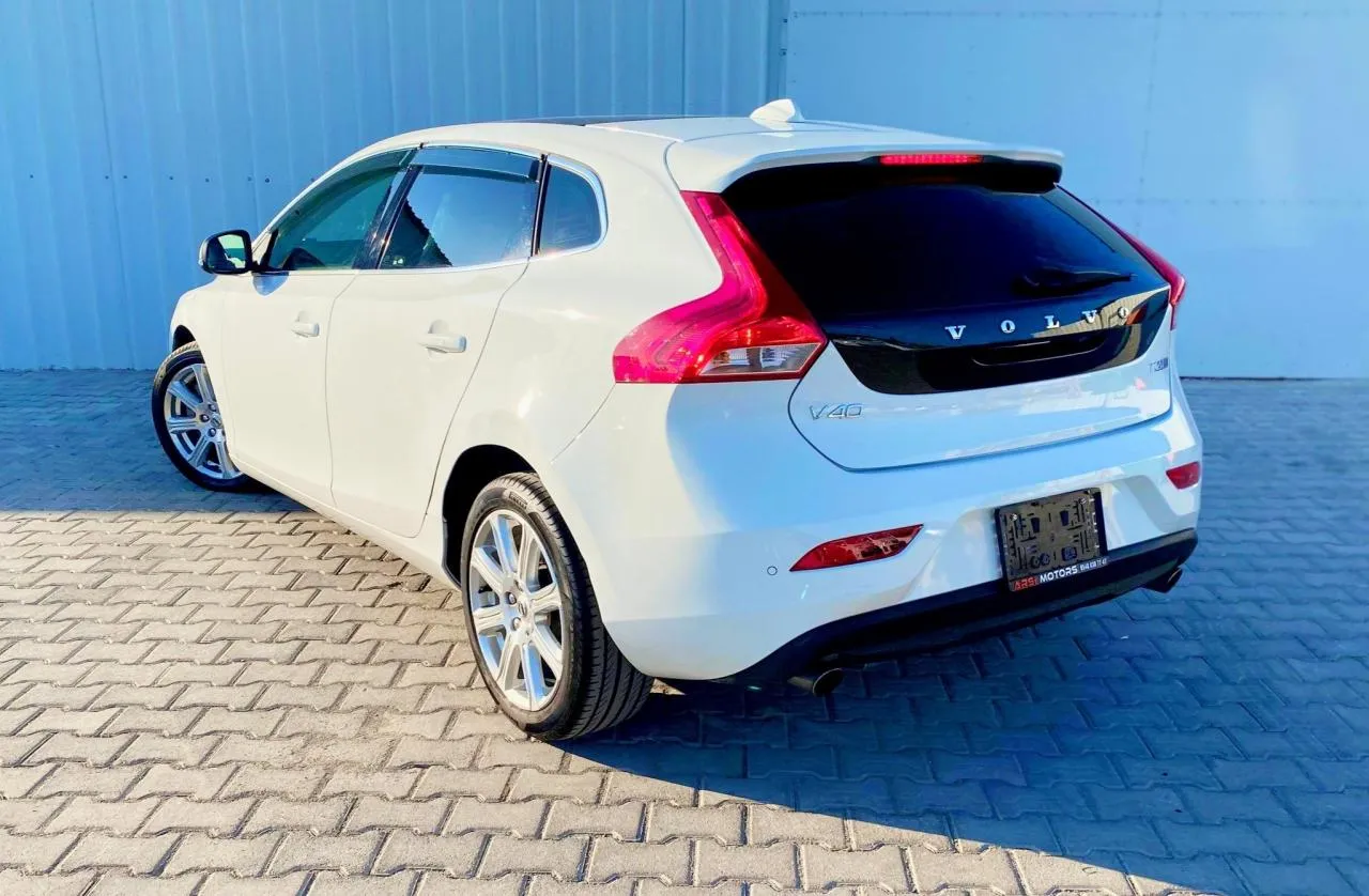 2020 Volvo V40 1.5 T3 Kıbrıs | KKTC İkinci El Satılık Araba - Thumbnail 4