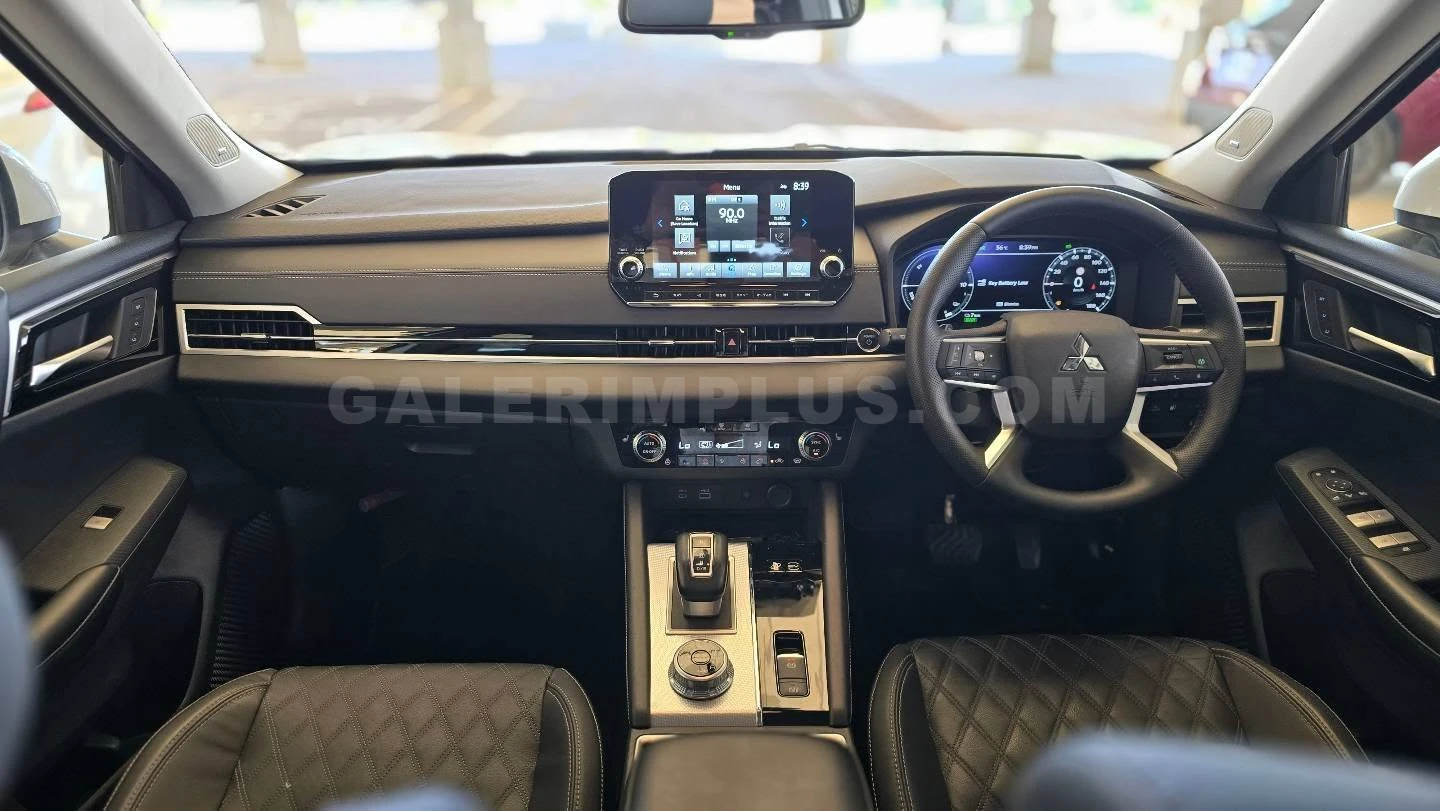2022 Mitsubishi Outlander 2.4 PHEV Kıbrıs | KKTC İkinci El Satılık Araba - Thumbnail 7