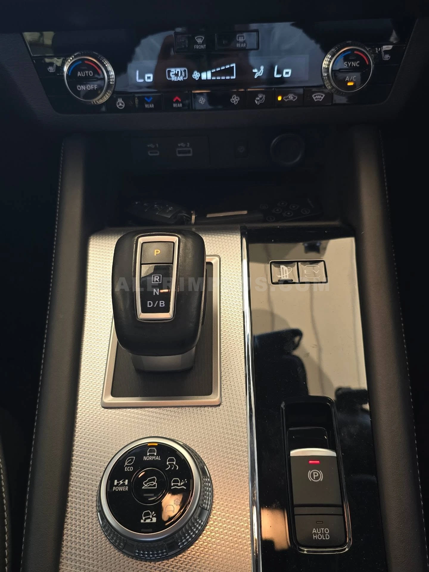 2022 Mitsubishi Outlander 2.4 PHEV Kıbrıs | KKTC İkinci El Satılık Araba - Thumbnail 8
