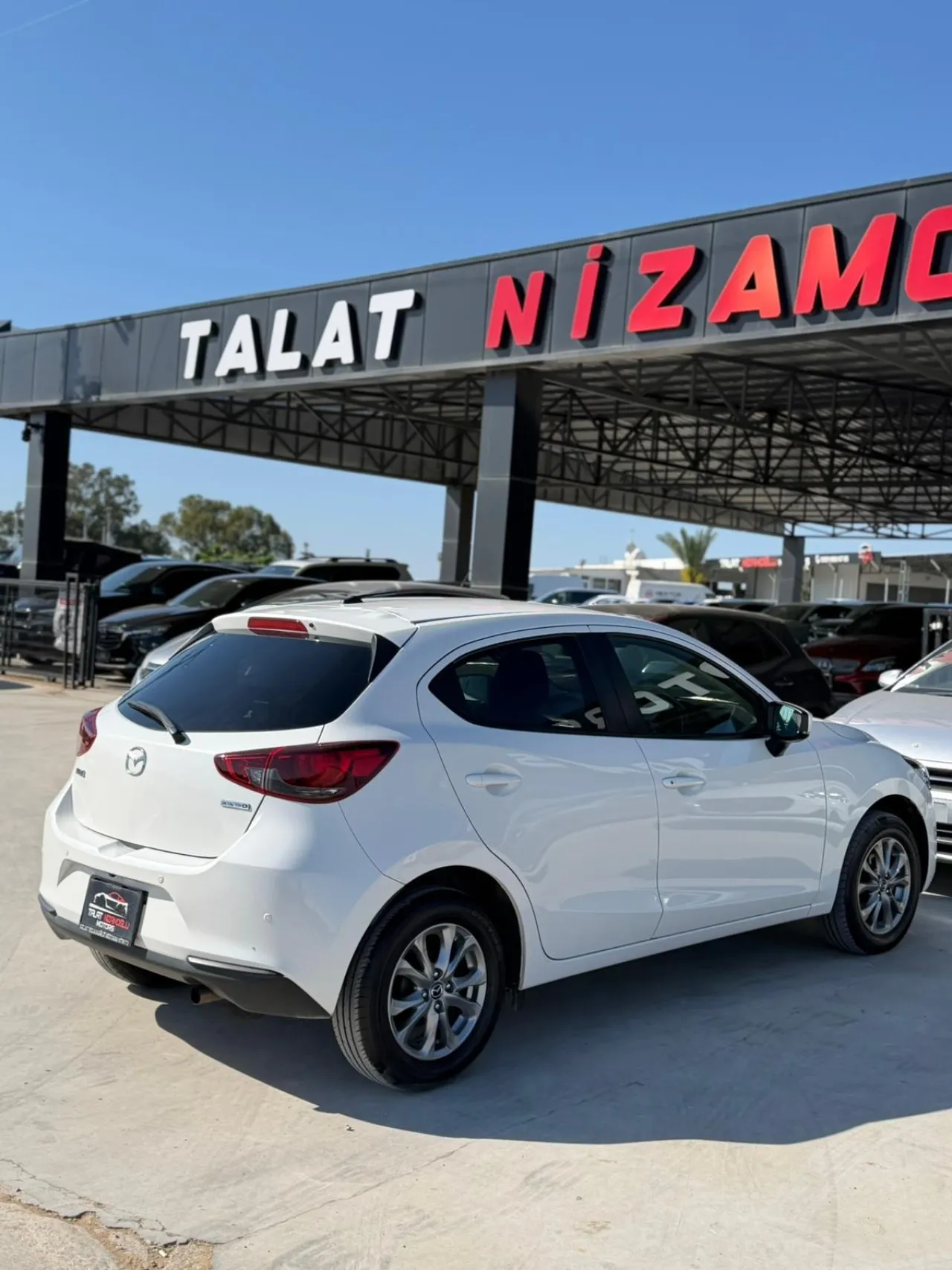 2022 Mazda 2 1.5 Skyactiv-D Kıbrıs | KKTC İkinci El Satılık Araba - Thumbnail 6