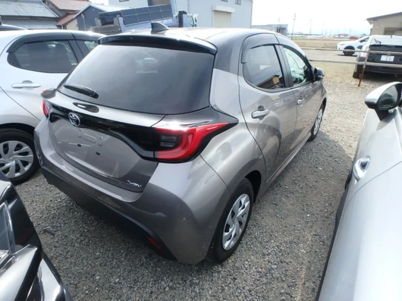 2024 Toyota Yaris 1.5 Hybrid Kıbrıs | KKTC İkinci El Satılık Araba - Thumbnail 2