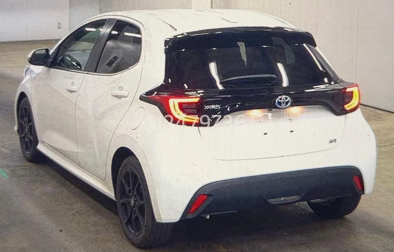 2023 Toyota Yaris 1.5 Hybrid Kıbrıs | KKTC İkinci El Satılık Araba - Thumbnail 3