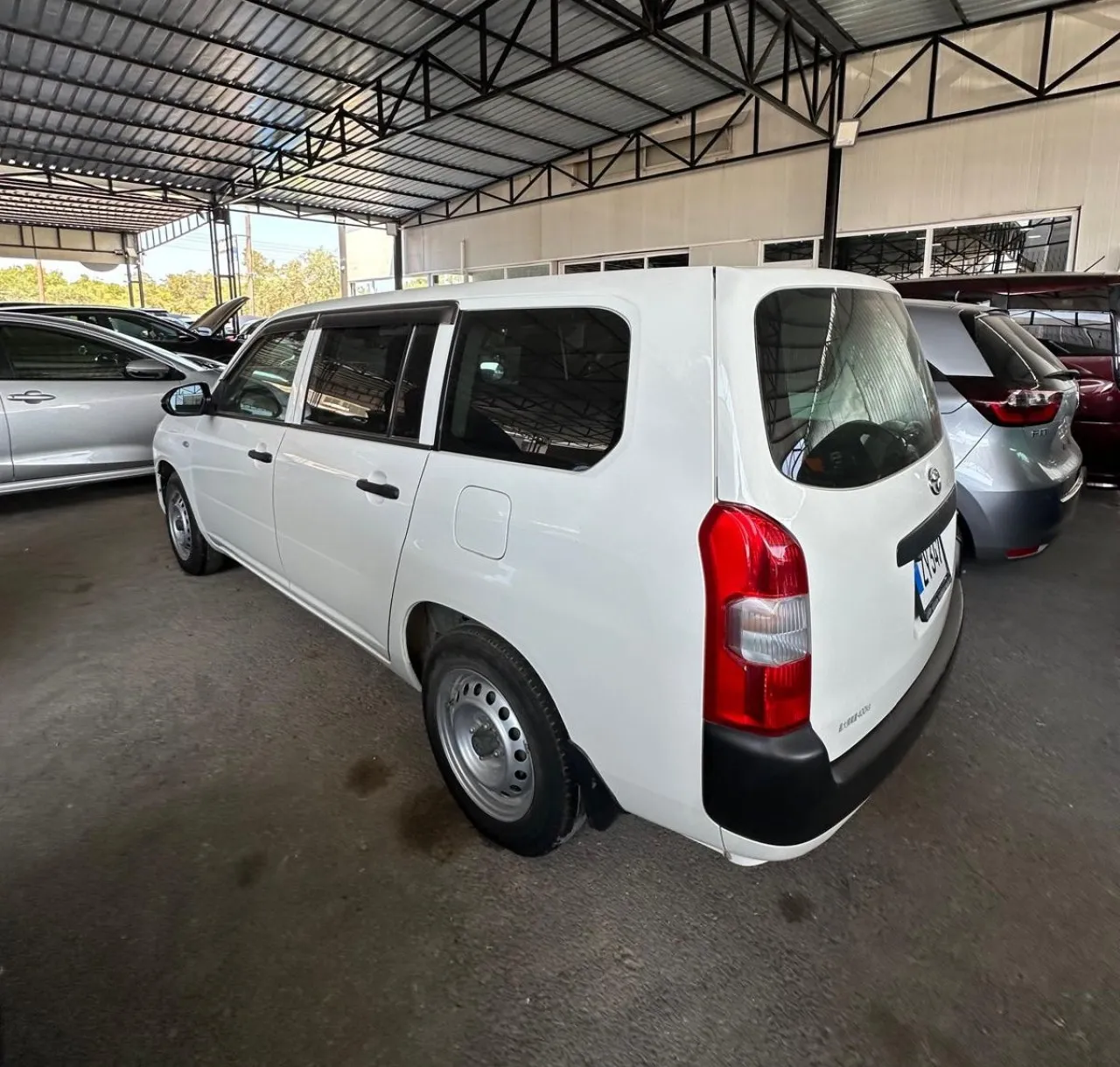 2023 Toyota Probox 1.5 i Kıbrıs | KKTC İkinci El Satılık Araba - Thumbnail 5