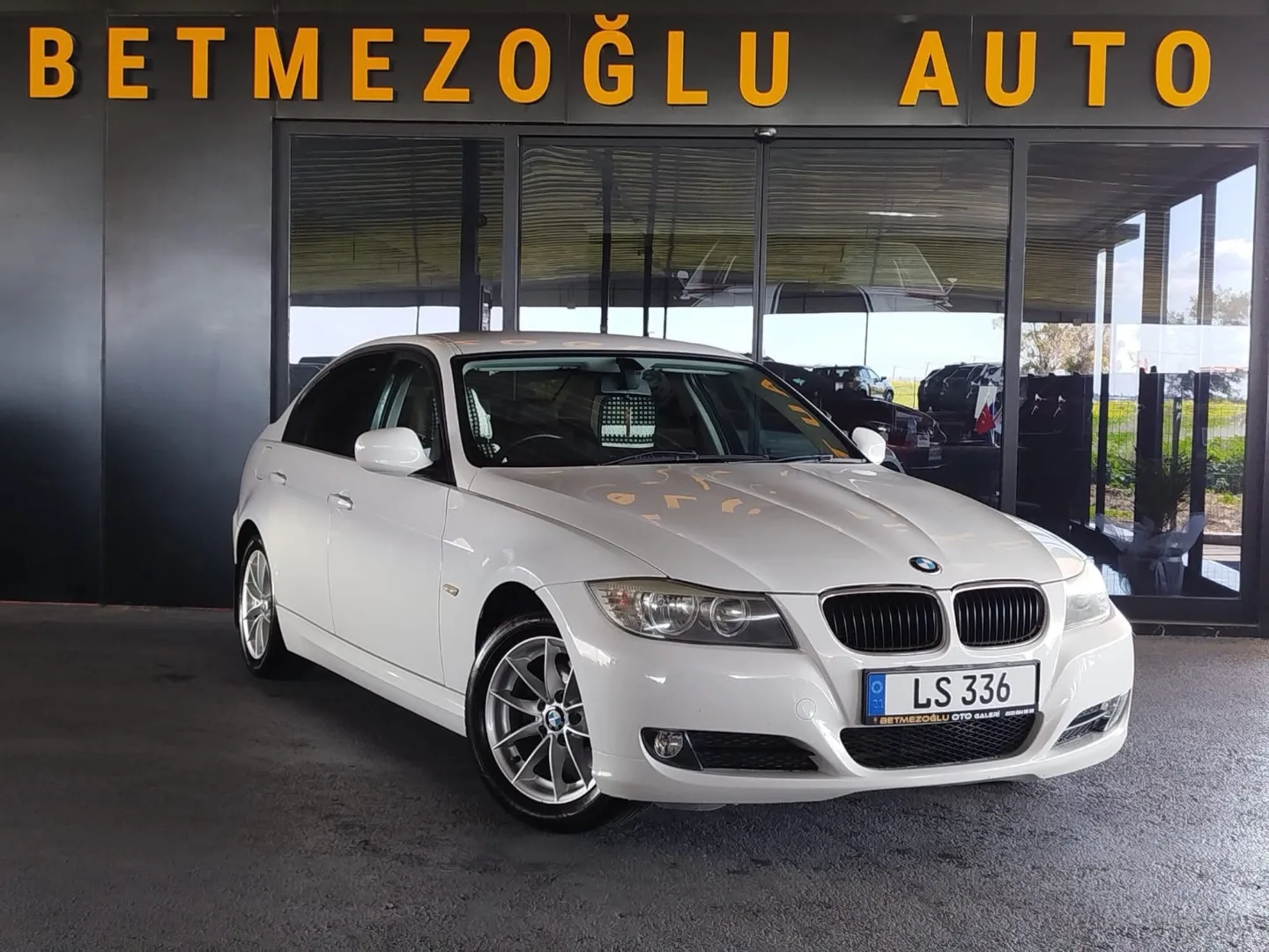 2011 BMW 1 Serisi Benzin Otomatik Lefkoşa İlan görseli - GalerimPlus