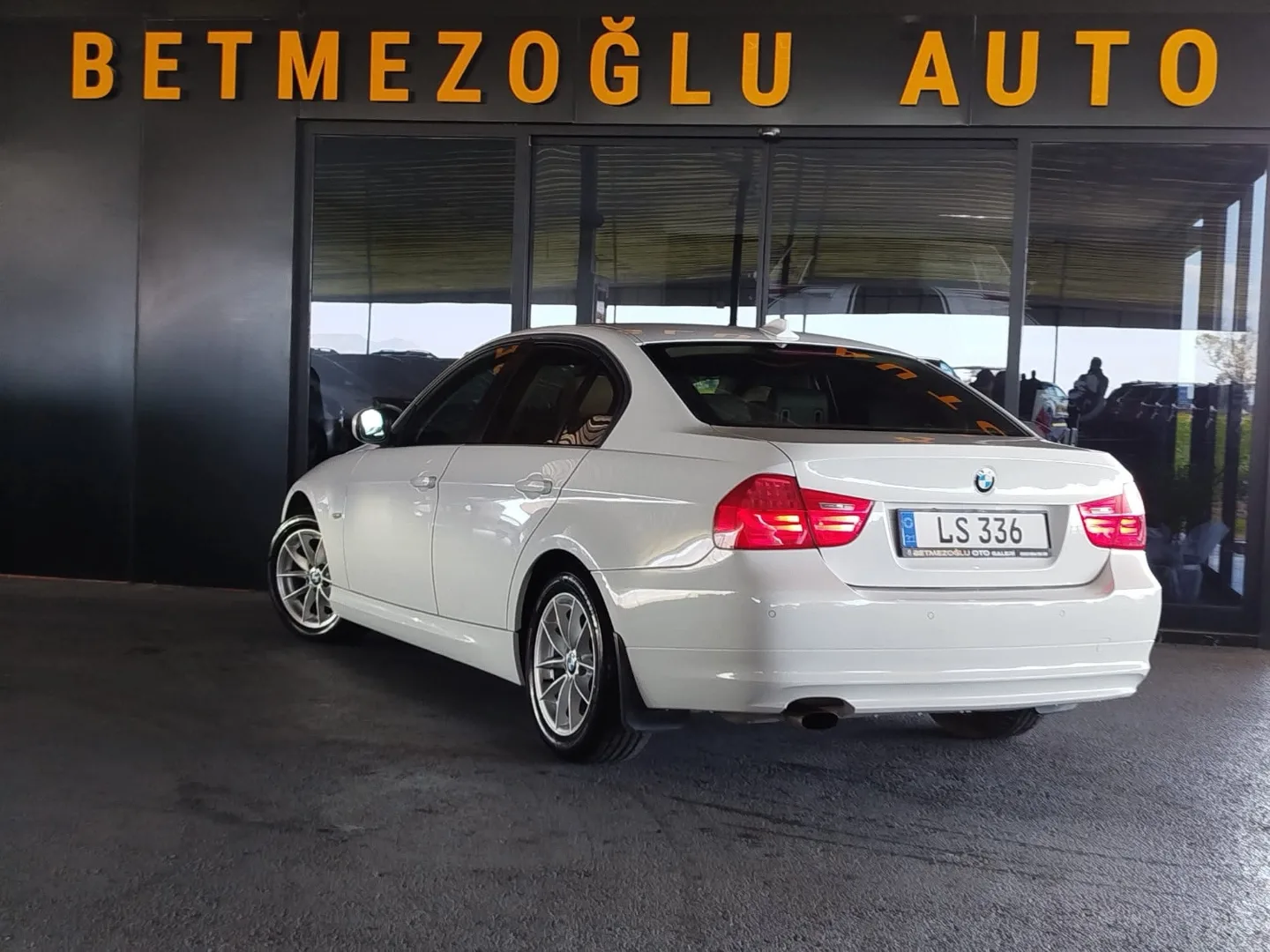 2011 BMW 1 Serisi 118i Kıbrıs | KKTC İkinci El Satılık Araba - Thumbnail 3