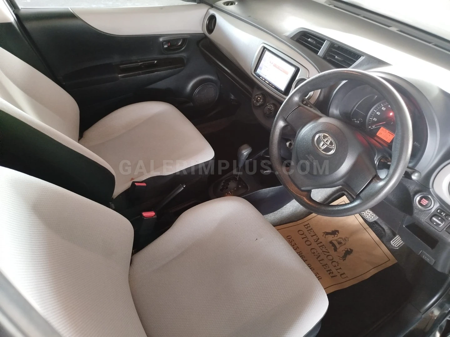 2011 Toyota Vitz 1.3 Kıbrıs | KKTC İkinci El Satılık Araba - Thumbnail 4