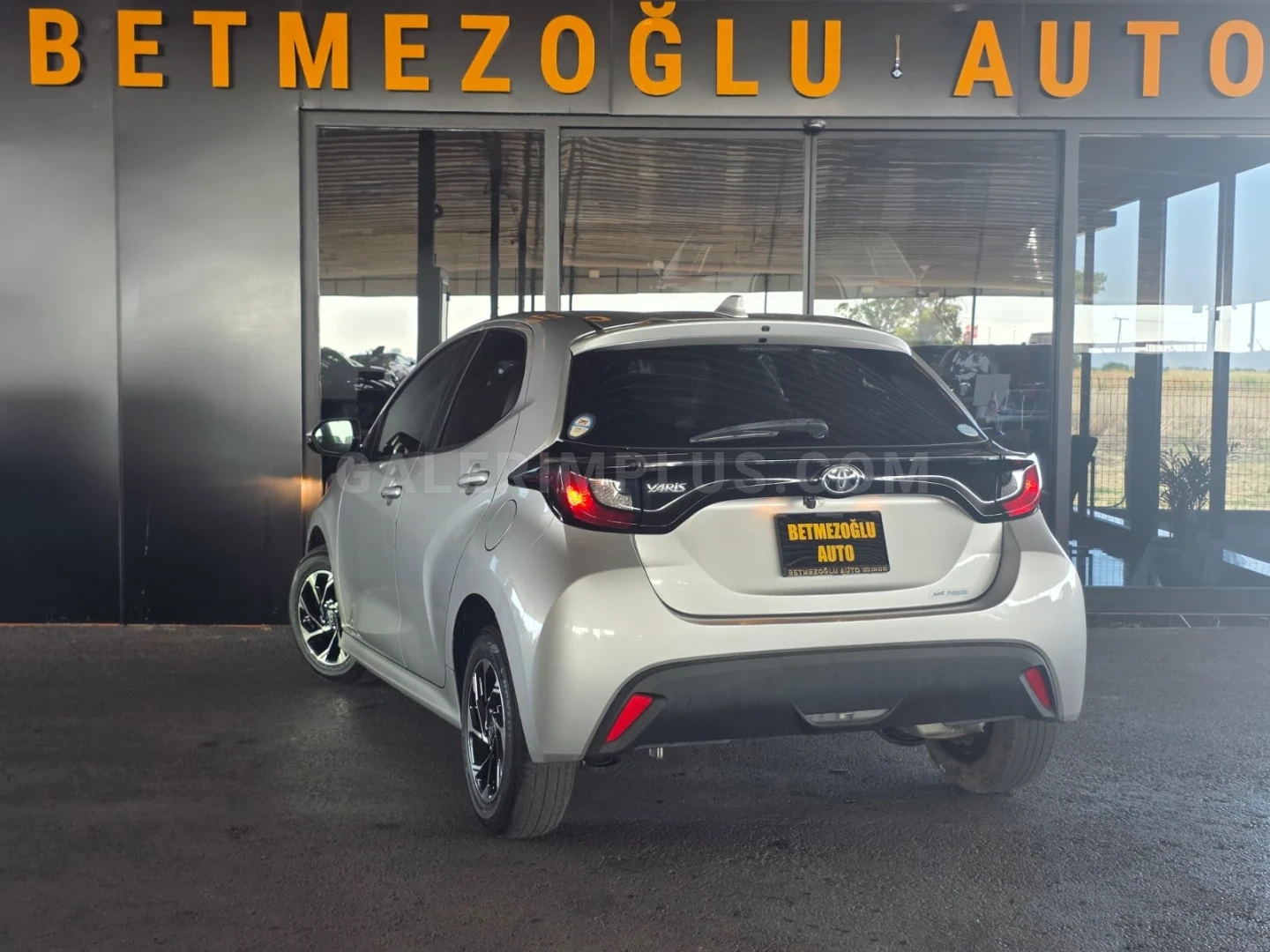 2021 Toyota Yaris 1.5 Kıbrıs | KKTC İkinci El Satılık Araba - Thumbnail 3